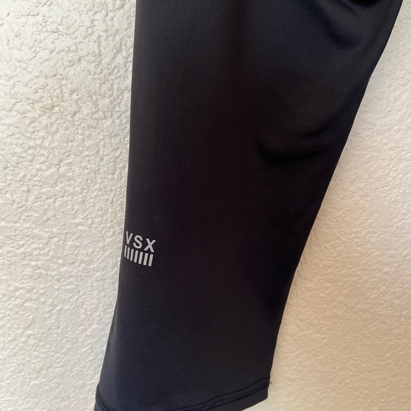 Victoria’s Secret Sport | Black and Blue Capri Leggings - Picture 6 of 8